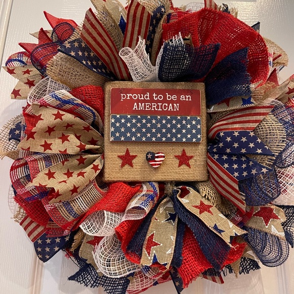 PATRIOTIC Wreath -Red, White & Blue “Proud to be an American” wreath wood center - Picture 8 of 8
